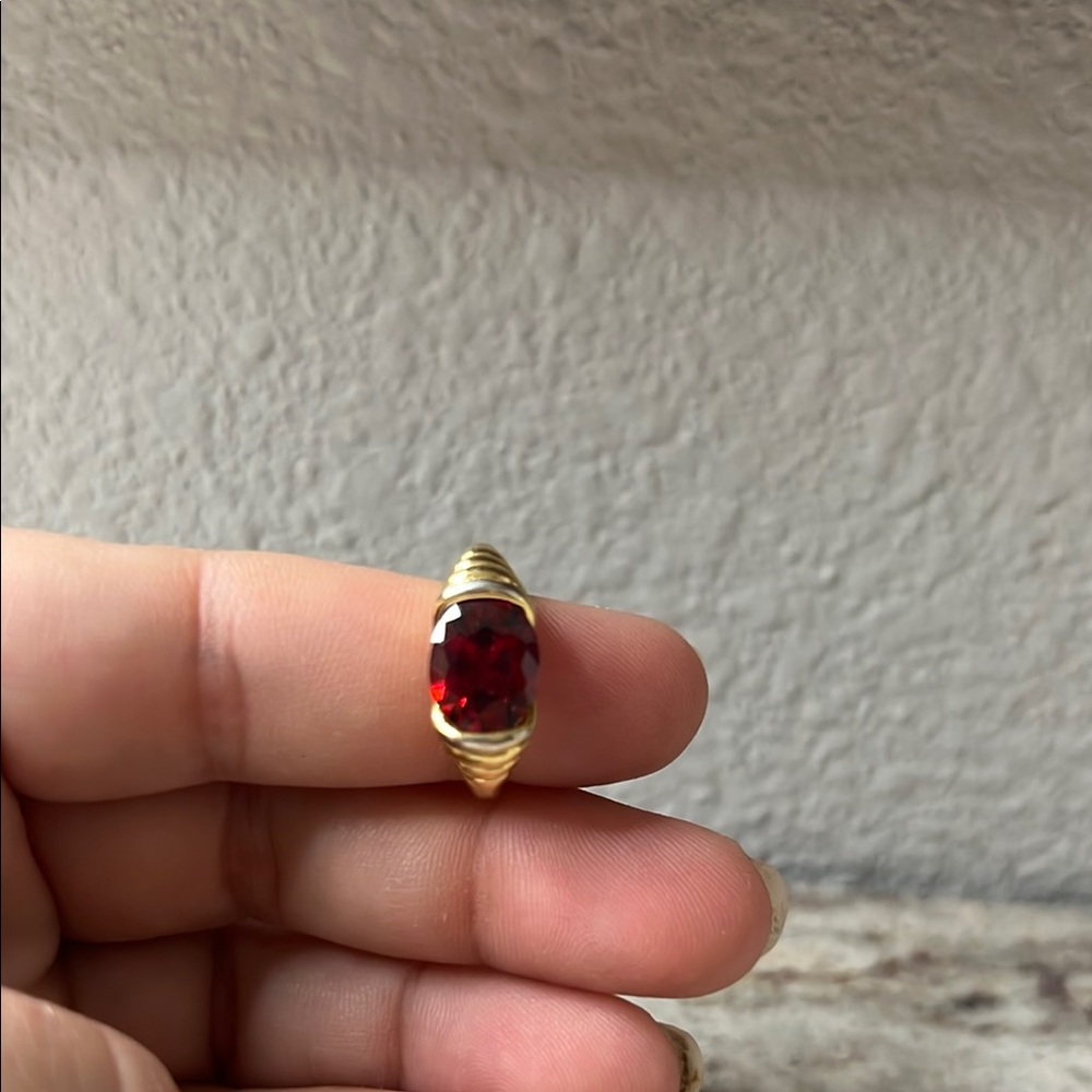 Red stone ring size 5-1/2